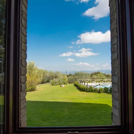 Villa 6 Bedrooms Umbrian Farmhouse *