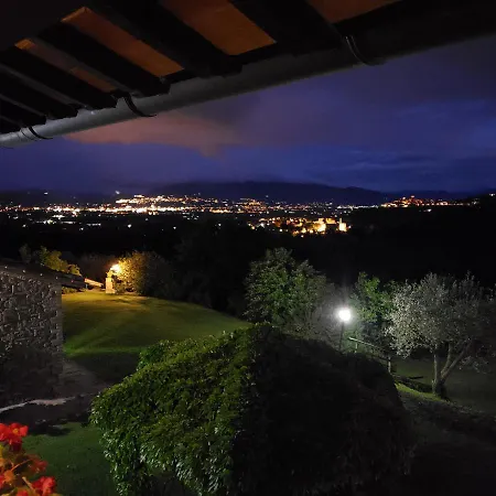 Villa 6 Bedrooms Umbrian Farmhouse